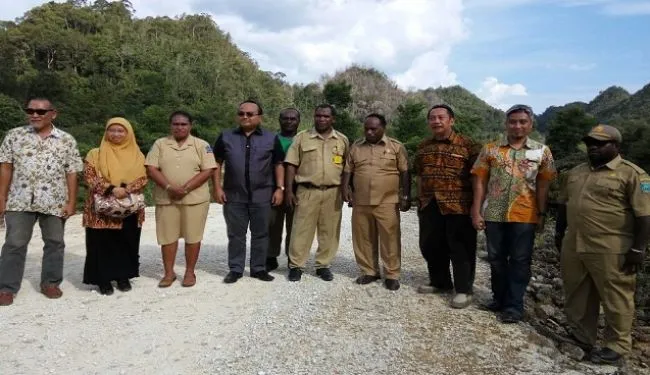 Lemtek UI Visited To South Sorong In West Papua 3