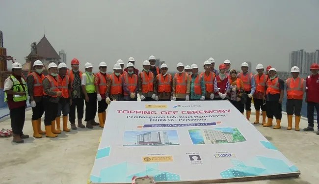 Topping-Off Ceremony of The Construction of Faculty of Mathematics & Natural Science UI Research Lab Building 2