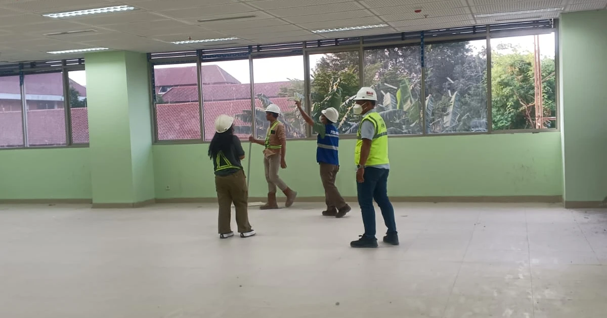 News And Event Lemtek UI Awasi Pembangunan Gedung Fasilkom UI untuk Menjamin Kualitas, Biaya, Waktu, dan Keselamatan Konstruksi 4 ~blog/2025/11/13/04_ceklist_arsitek_dan_mep_ruang_kelas_lantai_2