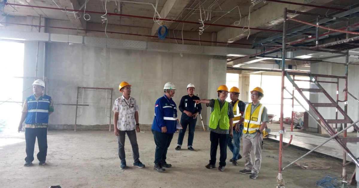 News And Event Lemtek UI Awasi Pembangunan Gedung Fasilkom UI untuk Menjamin Kualitas, Biaya, Waktu, dan Keselamatan Konstruksi 7 ~blog/2025/11/13/07_whatsapp_image_2025_10_31_at_10_42_08