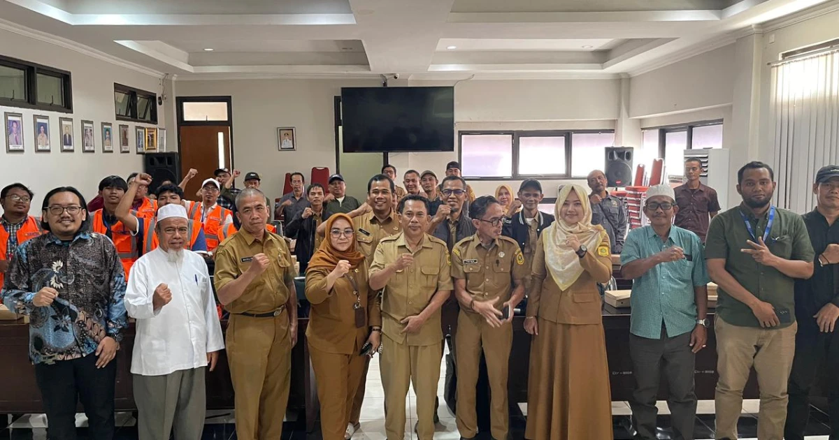 News And Event Lemtek UI Strengthens National Energy Security and Efficiency through the Engineering Design of Household Gas Networks in West Java 1 ~blog/2025/11/3/01_koordinasi_jargas_kabupaten_bogor_kecamatan_citeureup_4