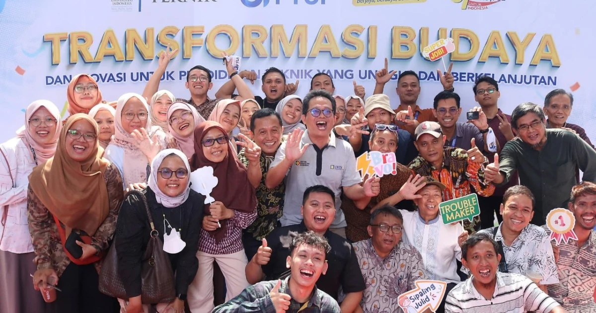 News And Event Lemtek UI: Hadir, Kompak, dan Penuh Semangat di Puncak Dies Natalis FT UI 1 ~blog/2025/7/24/foto_acara_puncak_dies_natalis_ftui_2025_dengan_kehadiran_dan_kemeriahan_lemtek_ui