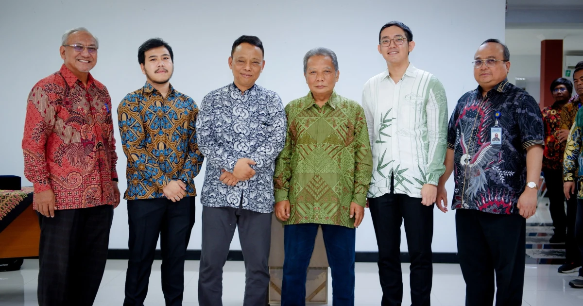 News And Event Transisi Kepemimpinan di Lemtek UI: Apresiasi dan Regenerasi 2 ~blog/2025/8/5/dir_utama_prof_asep_pak_gian_pak_kemat_achmad_pak_endang_pak_varianca_pak_wisnu
